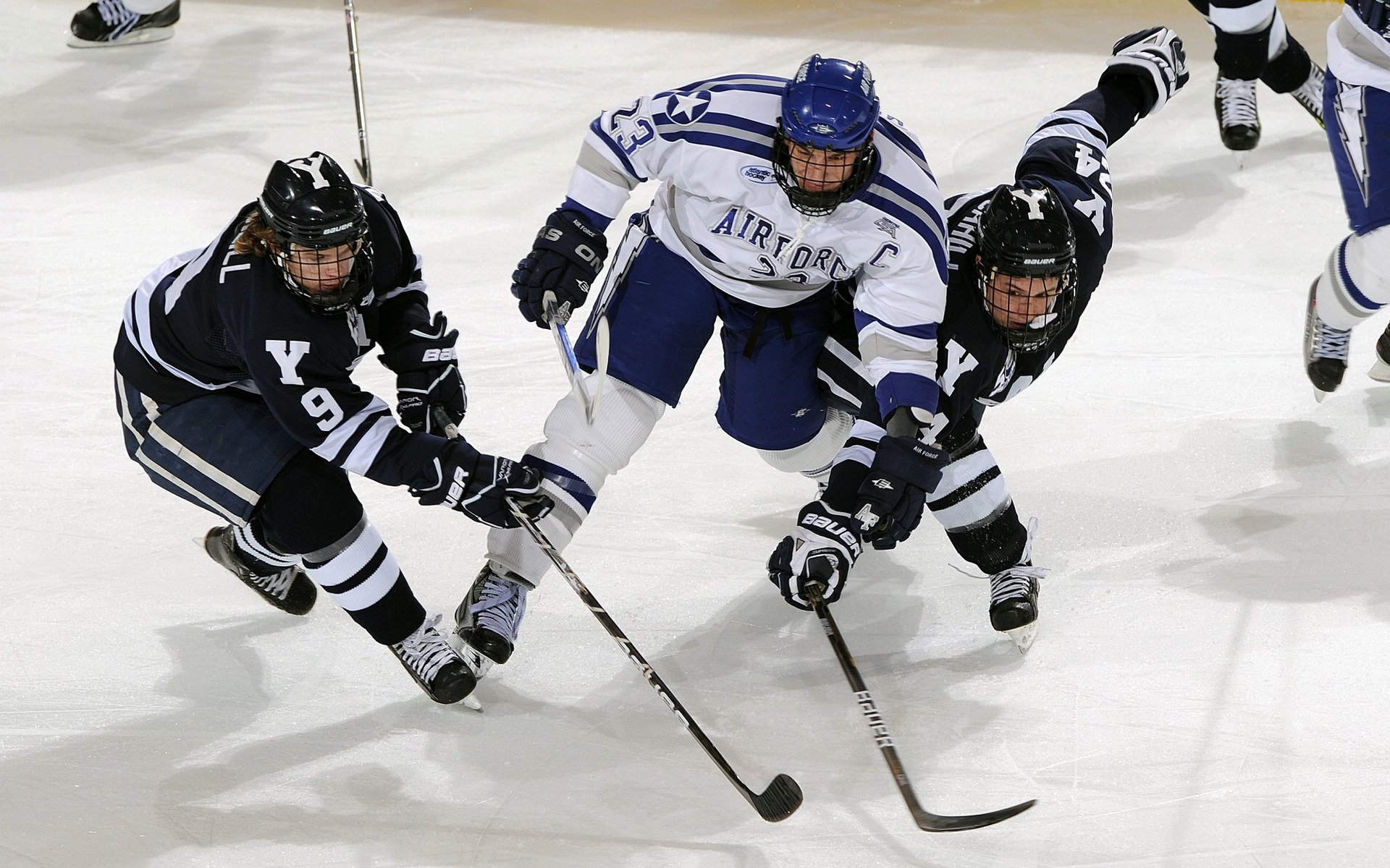 库里:百发百中,三分线外绝无仅有的“魔炮”!,库里如何超越魔术师